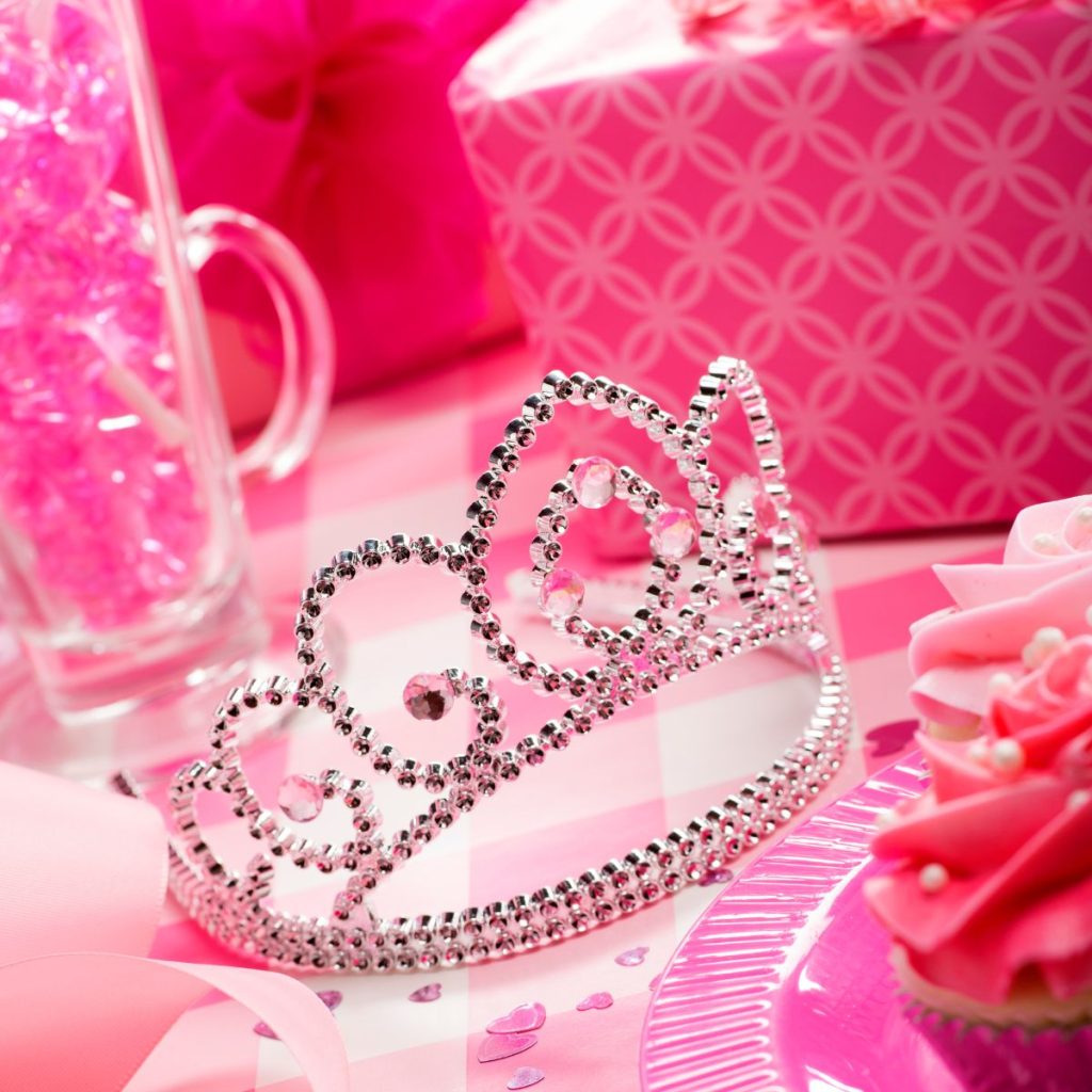 Princess crown and pink present. 